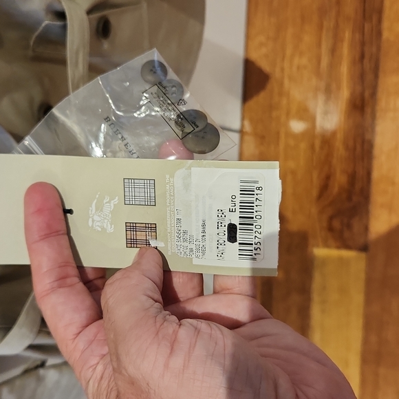 2Y Authentic Burberry Jacket - Picture 2 of 4